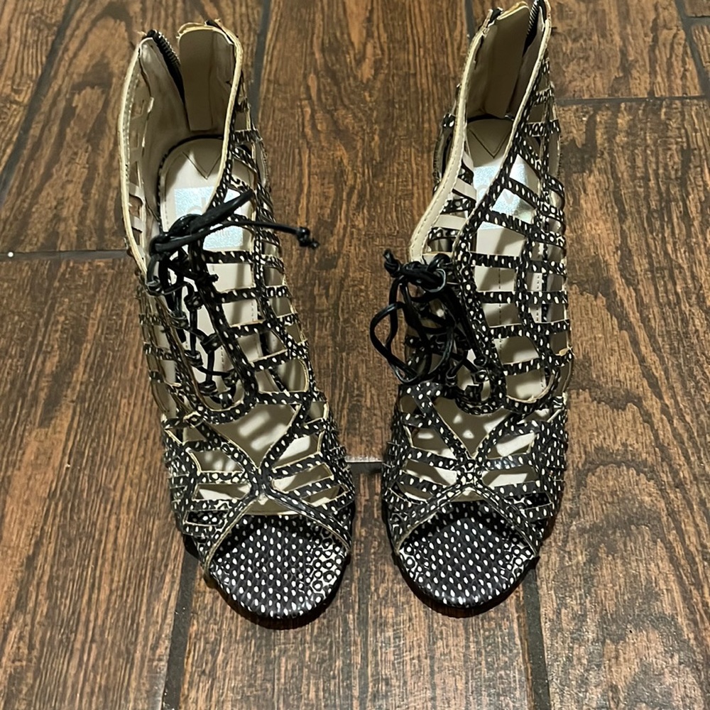 DV by Dolce Vita. Black white strappy, open toe heels. Size 8.